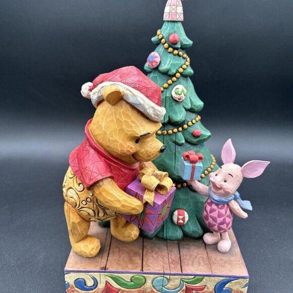 Disney Jim Shore Winnie the Pooh "A Christmas Gift of Friendship" #4008066 - Picture 2 of 8